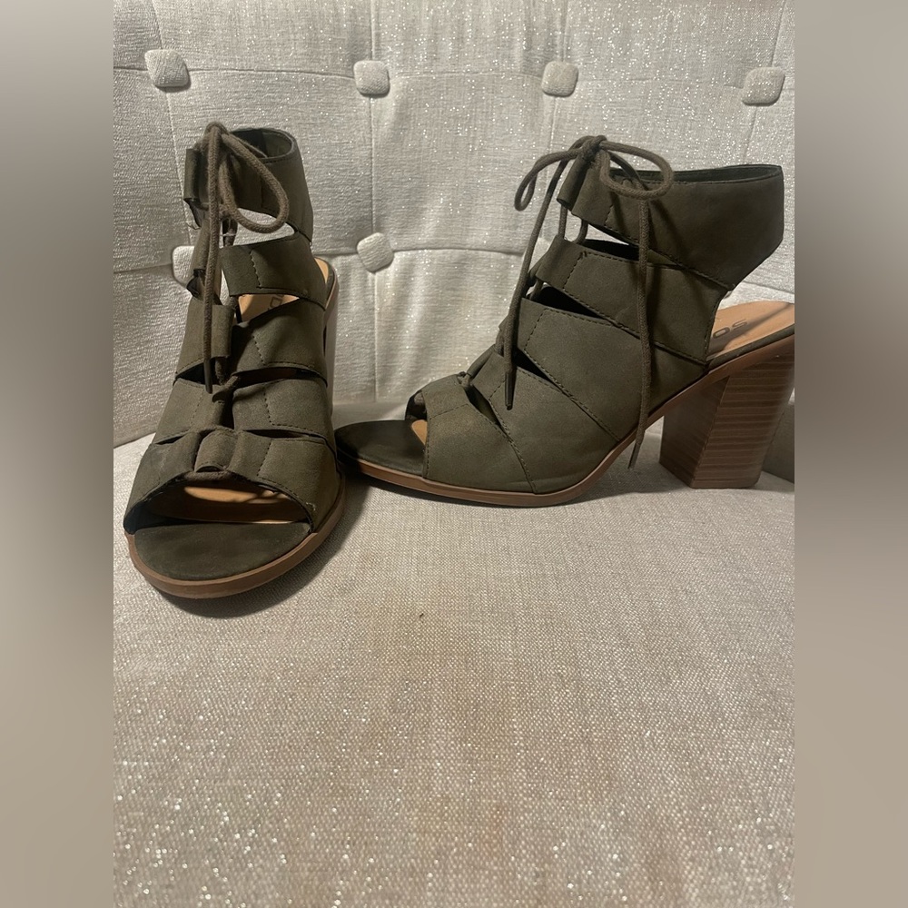 Lace Up Olive Green Block Heal.